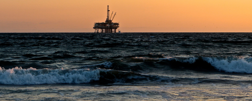 oil rig in ocean